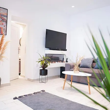 Sunstone Apartment Fira (Santorini)