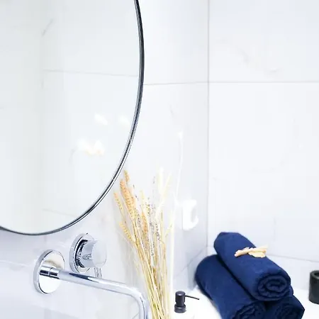 Sunstone Fira (Santorini)