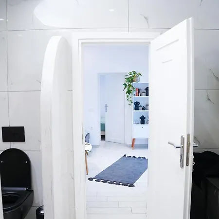 Sunstone * Fira (Santorini)