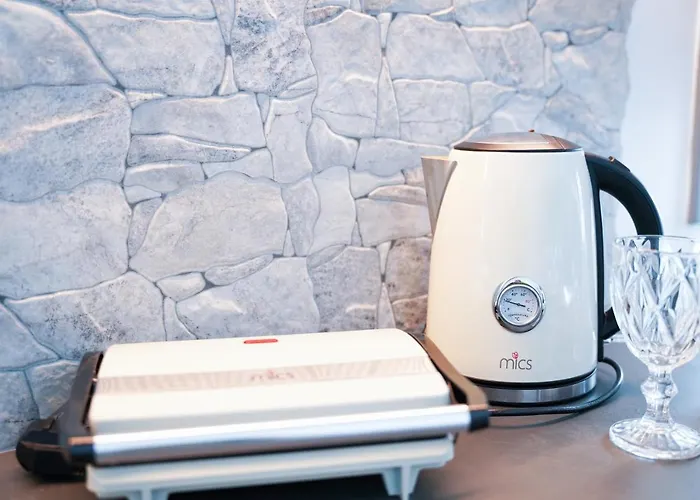 Sunstone Daire Fira (Santorini)